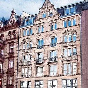 אכסניה Five Elements And Capsules Frankfurt